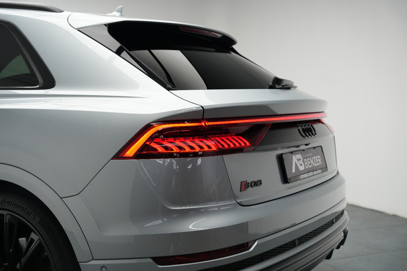 Audi SQ8 4.0 TFSI quattro/EXCLUSIVE/ALCANTARA/BLACK — photo 12