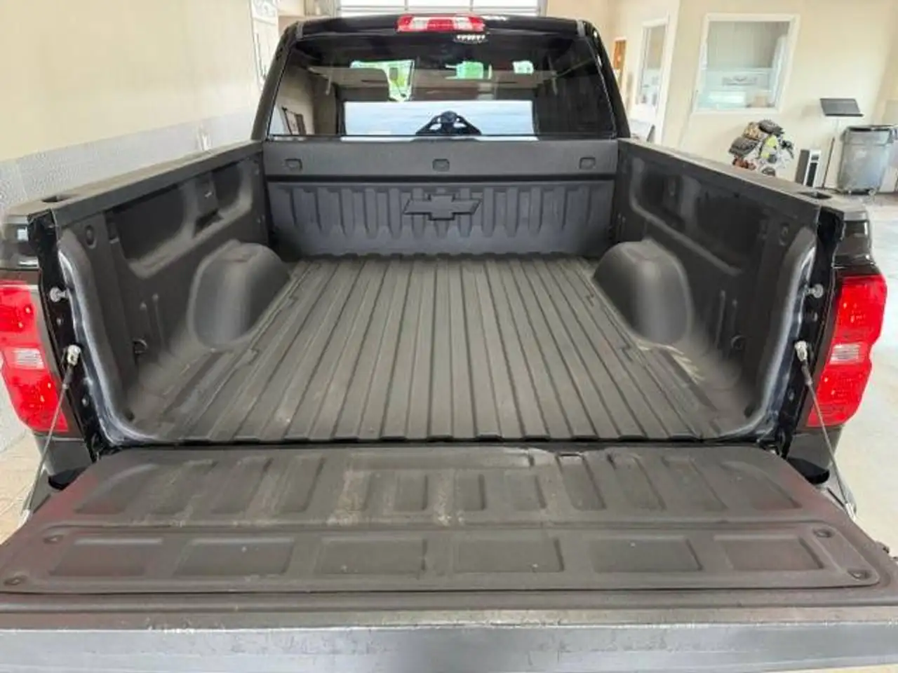 Chevrolet Silverado 1500 photo Chevrolet Silverado 1500