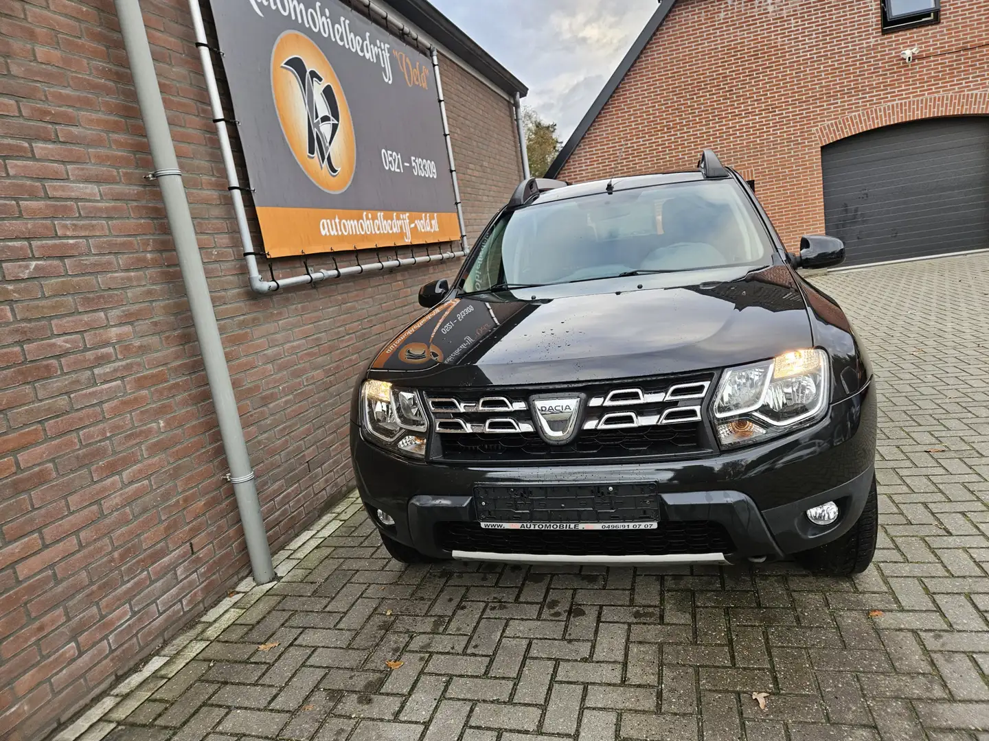 Dacia Duster Essence 1.2 Tce Zwart - 2