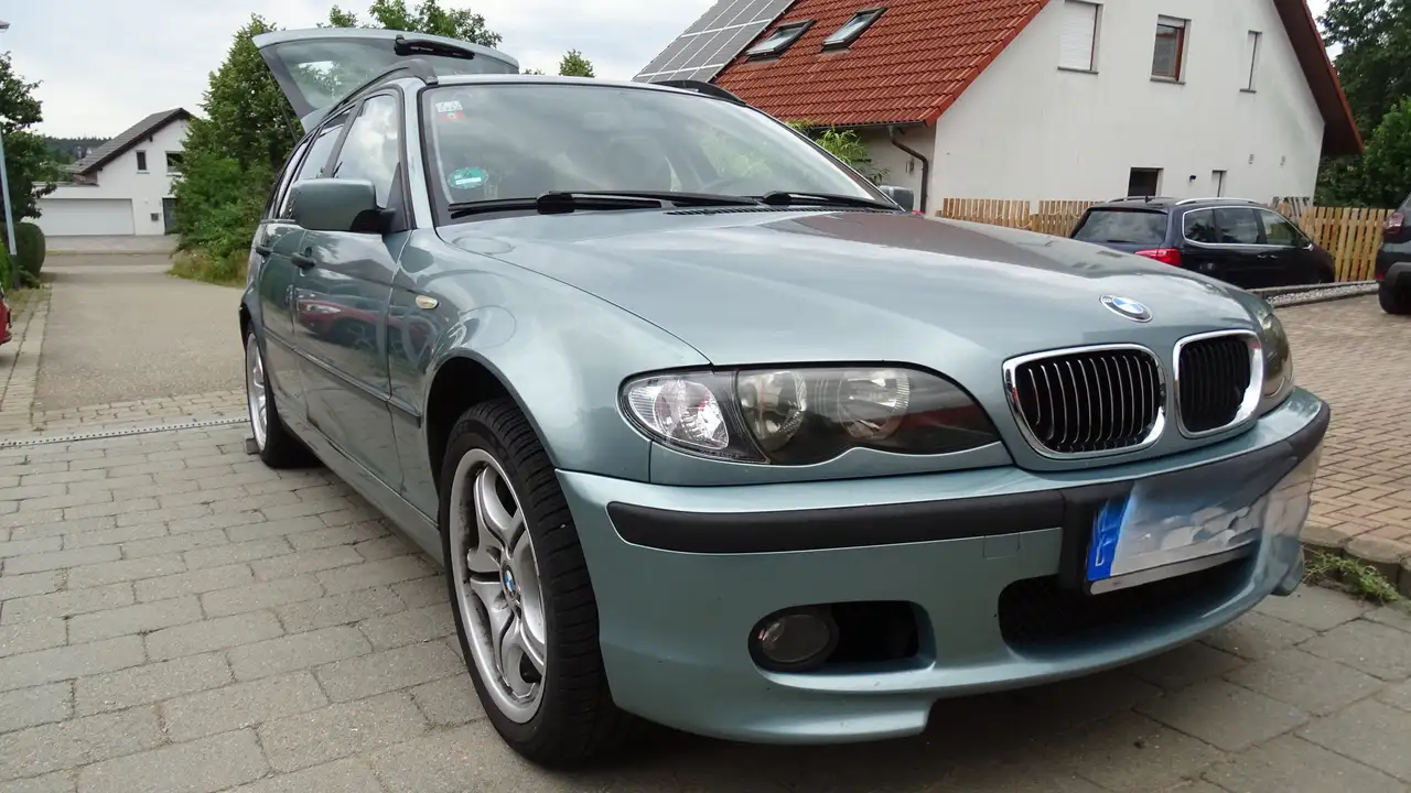 BMW 320