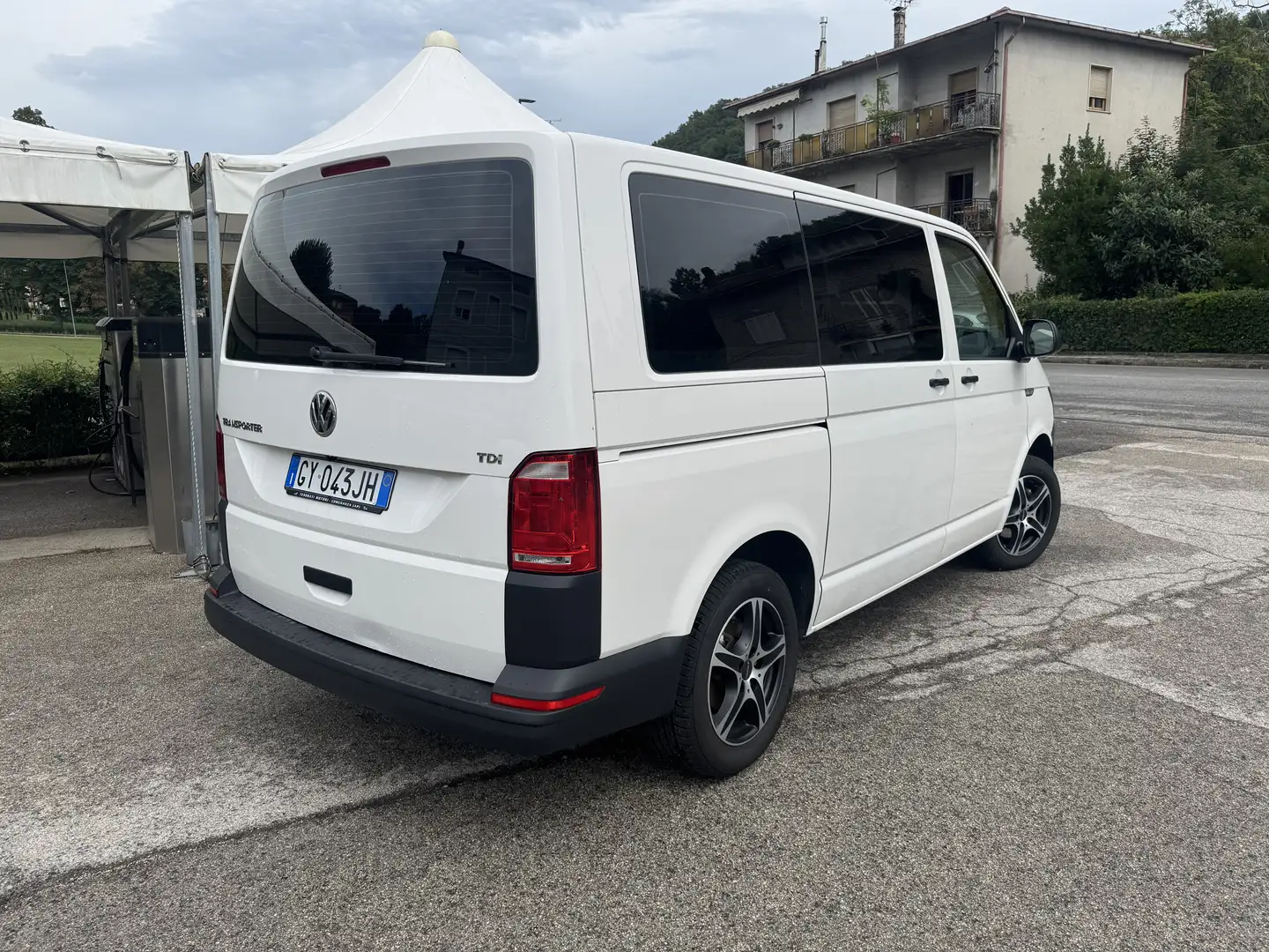 Volkswagen T6 Multivan 2.0 tdi Trendline 9 posti - 2