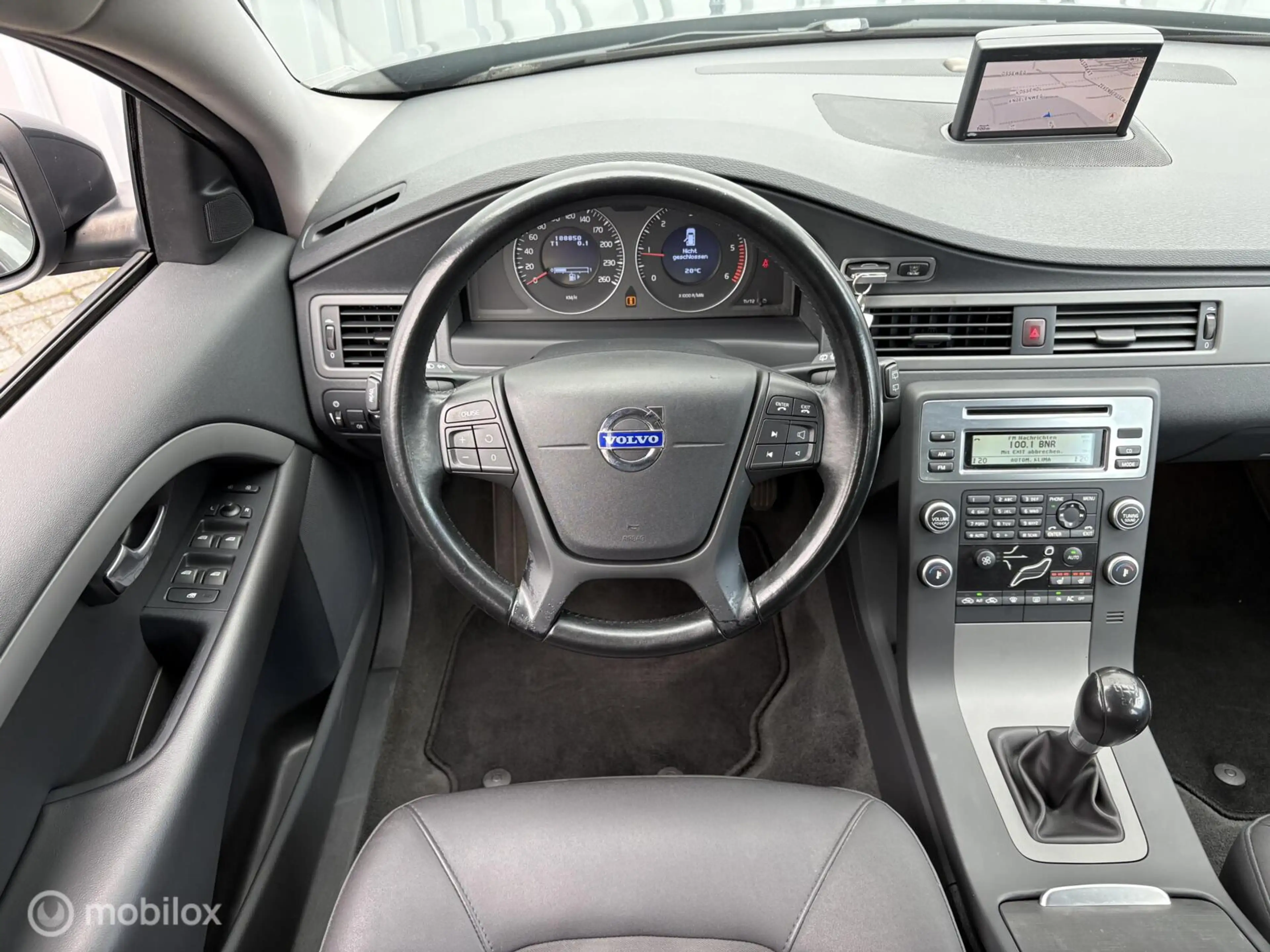 Volvo V70 2.0D Momentum | Xenon | Navi | Clima | Hifi pro | — photo 11