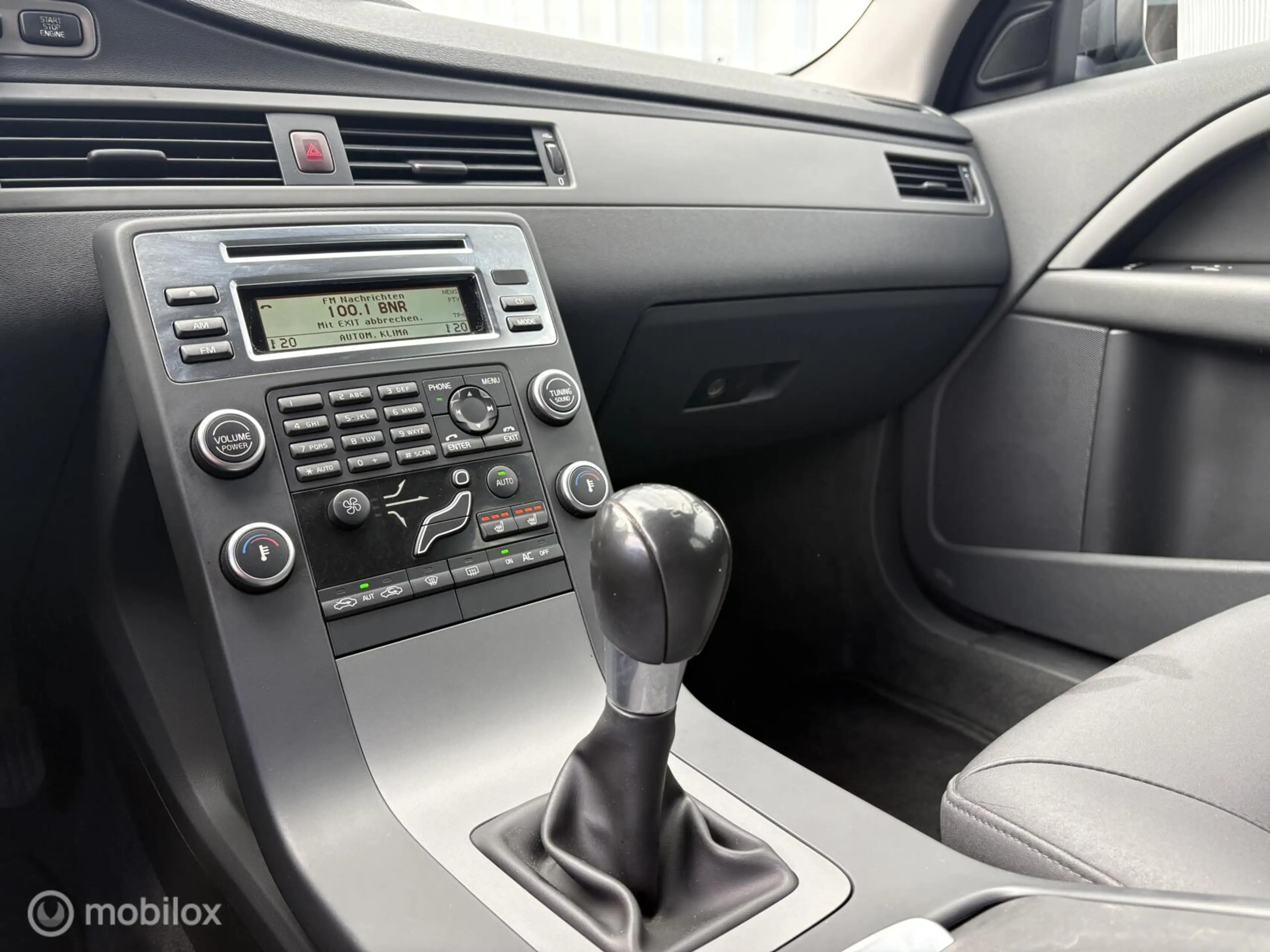 Volvo V70 2.0D Momentum | Xenon | Navi | Clima | Hifi pro | — photo 15