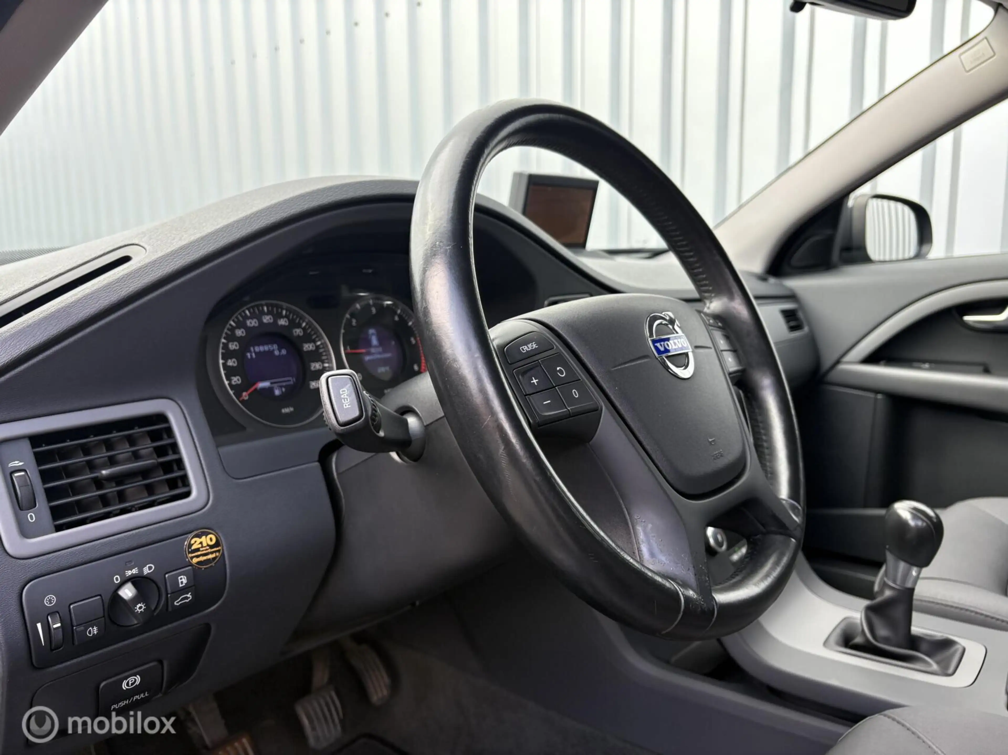 Volvo V70 2.0D Momentum | Xenon | Navi | Clima | Hifi pro | — photo 13