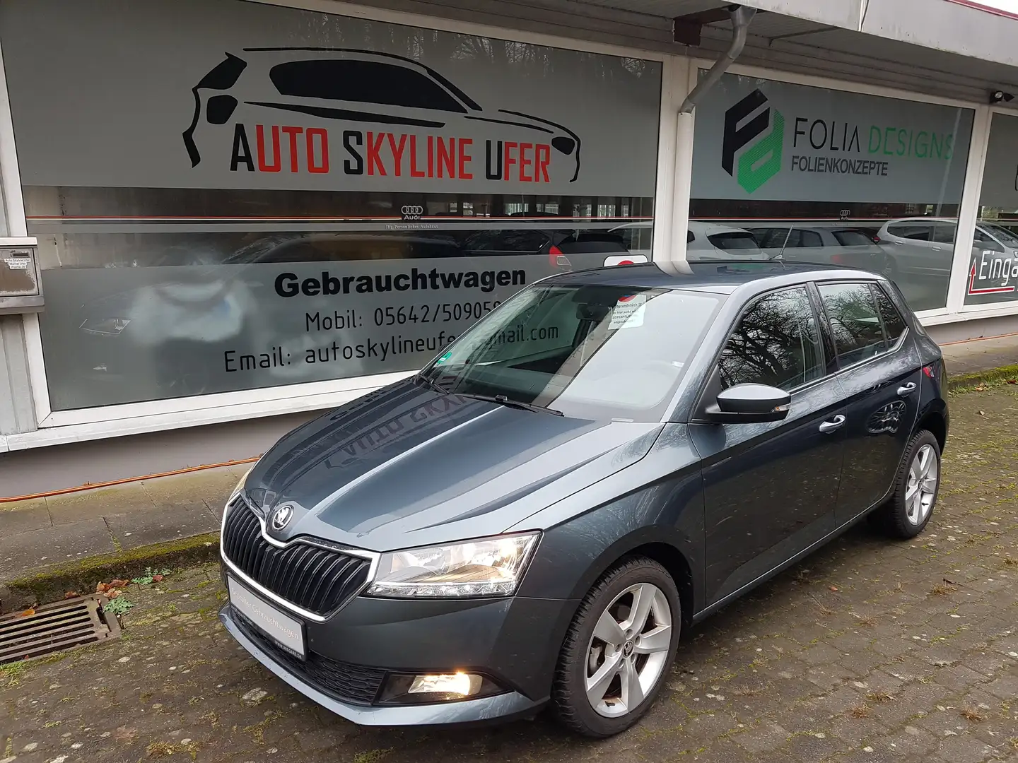 Skoda Fabia CoolPlus SCHECKHEFT+SH+PDC+KLIMA+USB+ALLWETTER+ALU Gris - 1
