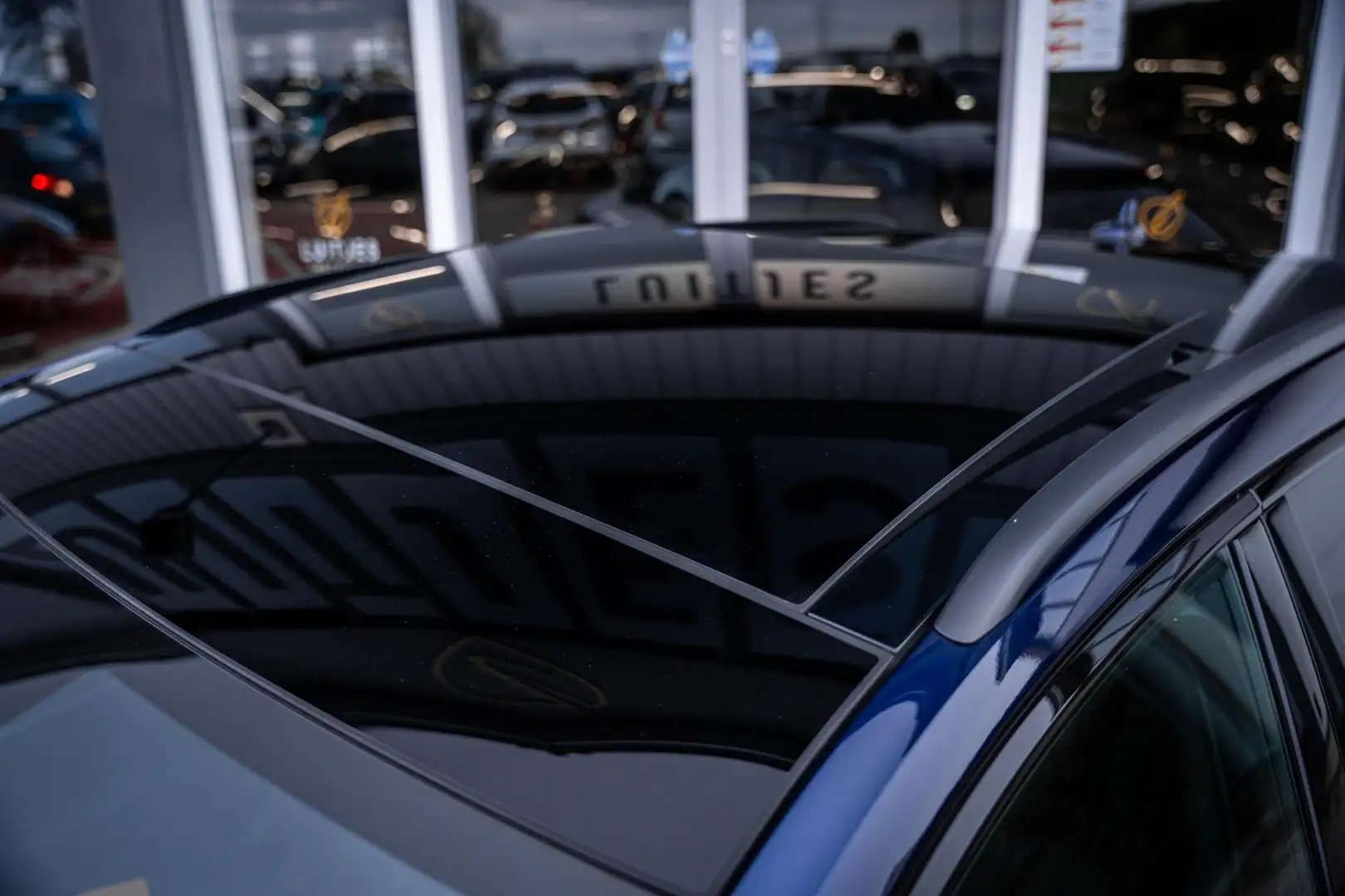 Audi A6 Avant 55 TFSIe quattro Competition*S-Line*Black-Op Blauw - 2