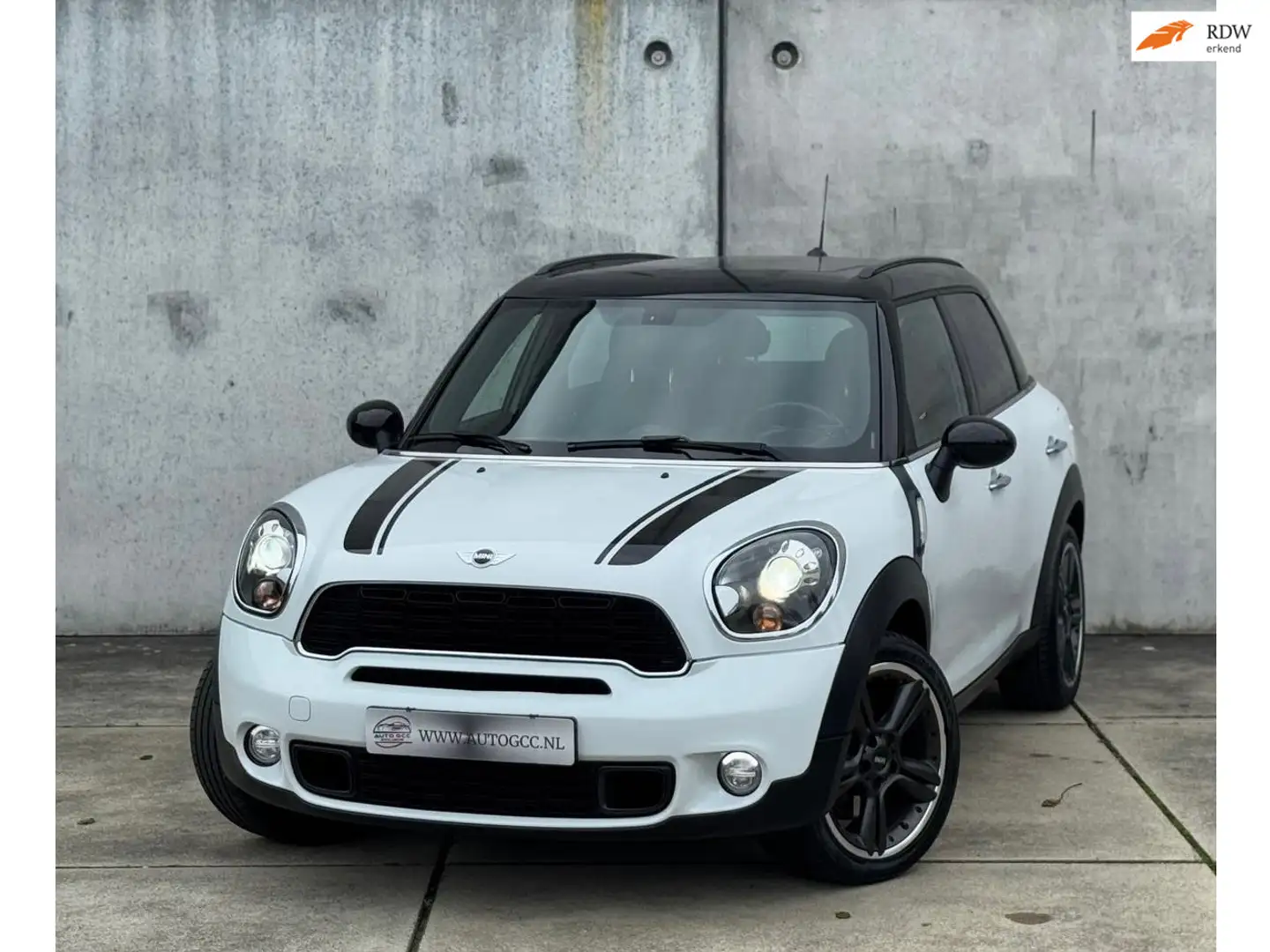 MINI Cooper S Countryman Mini 1.6 PANO LEDER NAVI PDC MF-STUUR Wit - 1