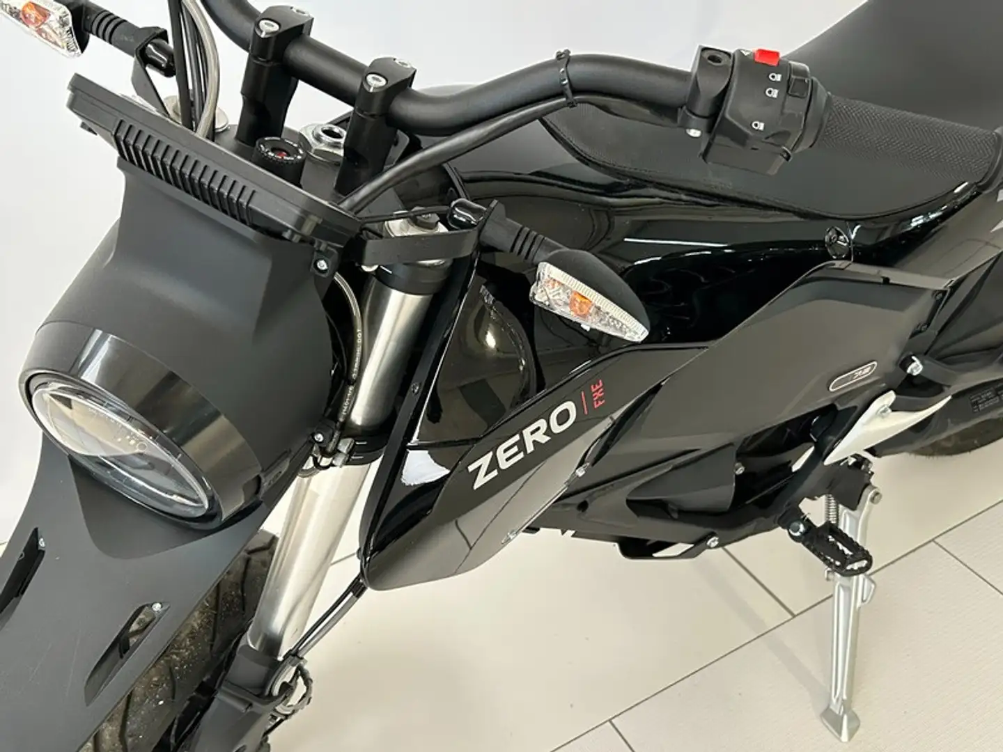 Zero MY 23 Negru - 2