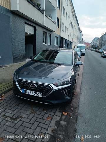 Hyundai IONIQ Premium Hybrid