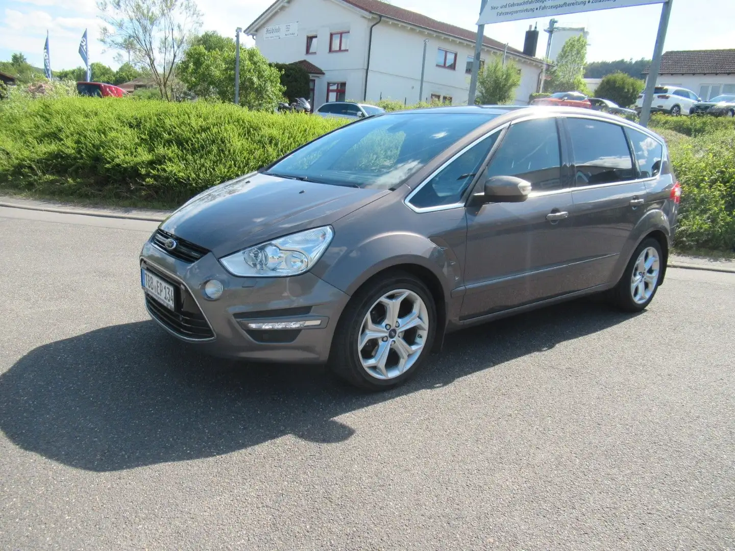 Ford S-Max Titanium *7-Sitzer*Xenon*Panoramadach Barna - 1