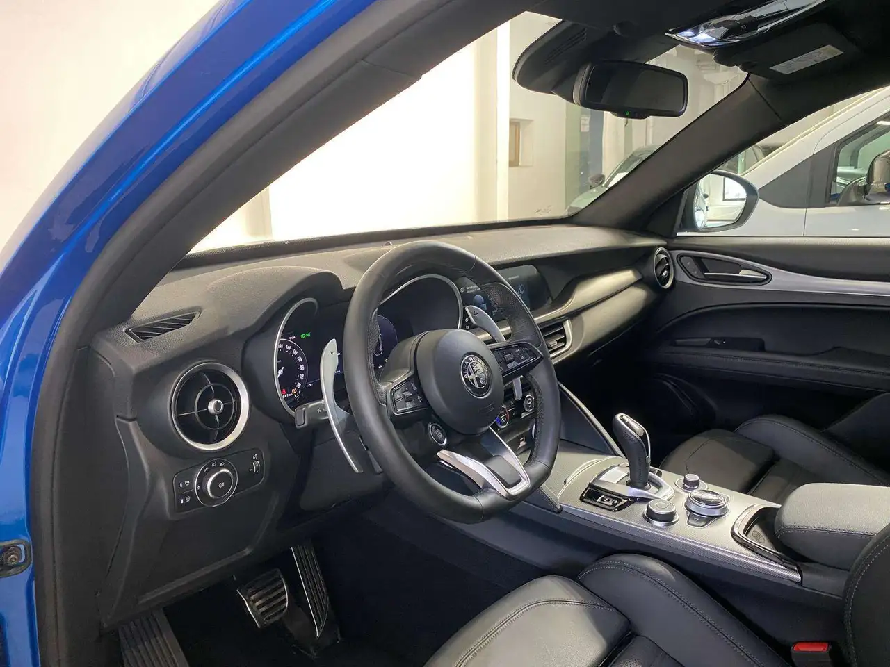 Alfa Romeo Stelvio 2025