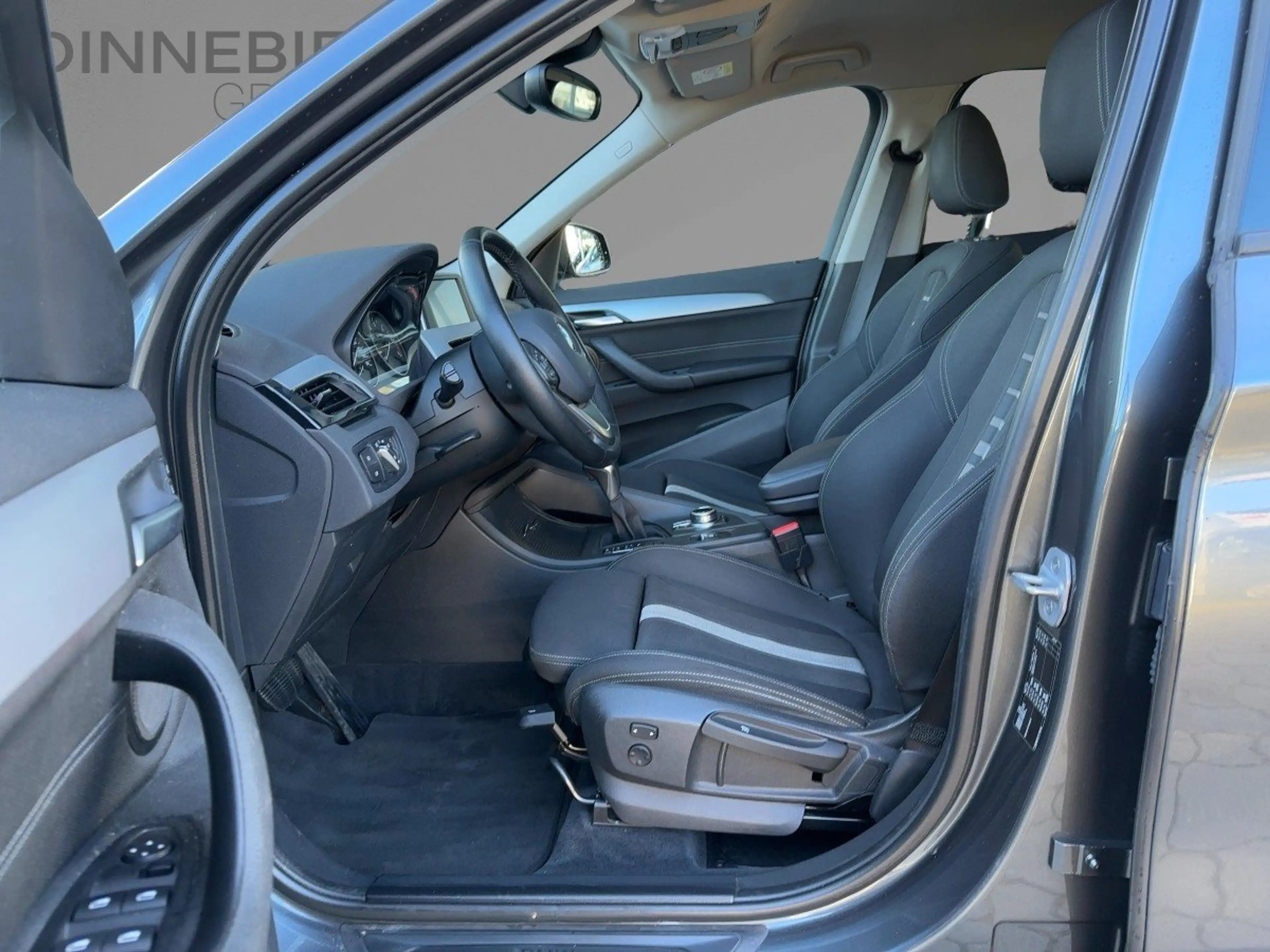 BMW X1 sDrive 18 d Advantage LED+AHK+Einparkhilfe — photo 8
