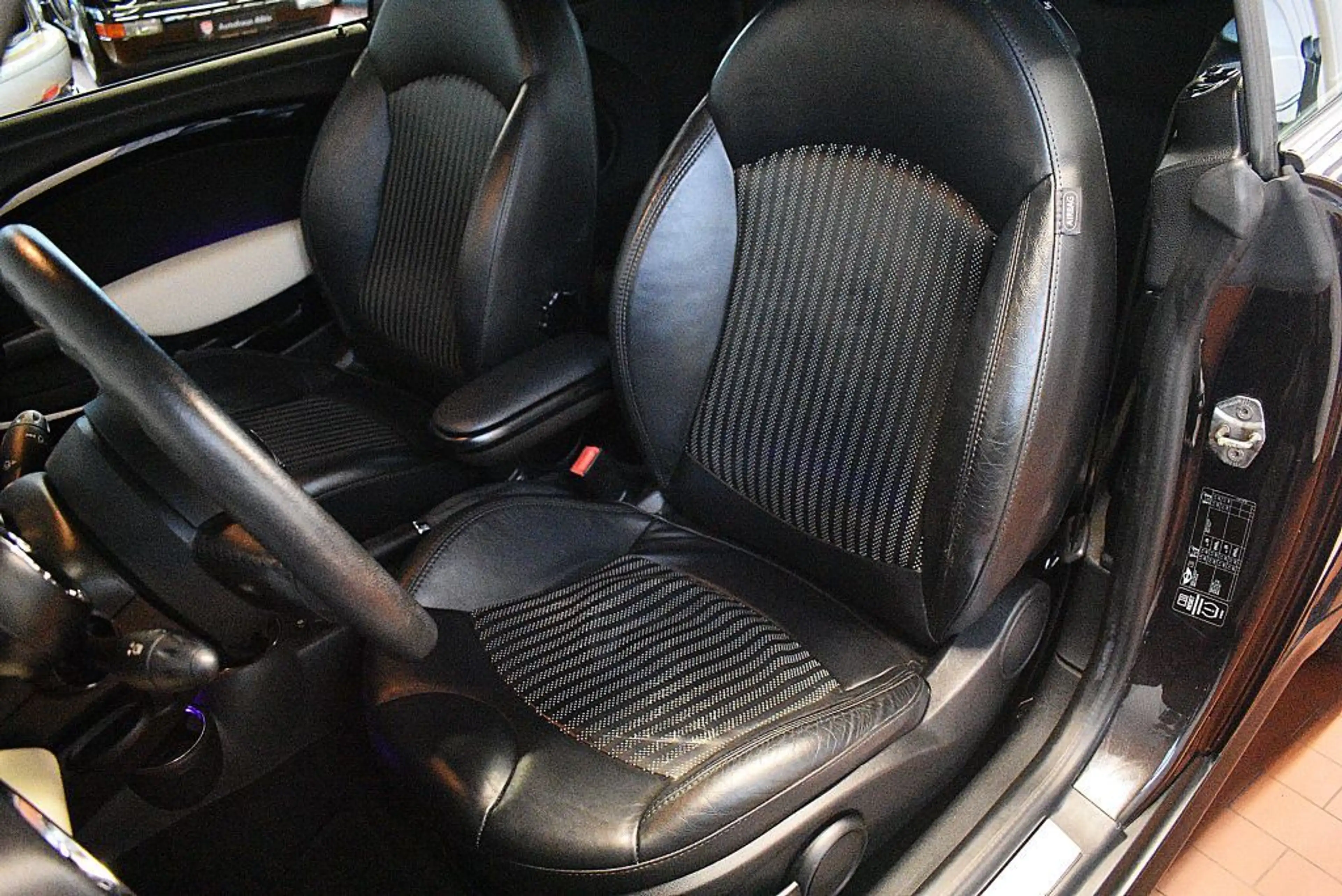 MINI Cooper D Cabrio +Navi+Bi-Xenon+Garantie — photo 12