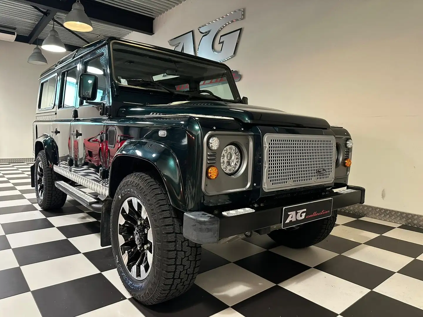 Land Rover Defender 110 STATION WAGON MARK VI SE Verde - 2