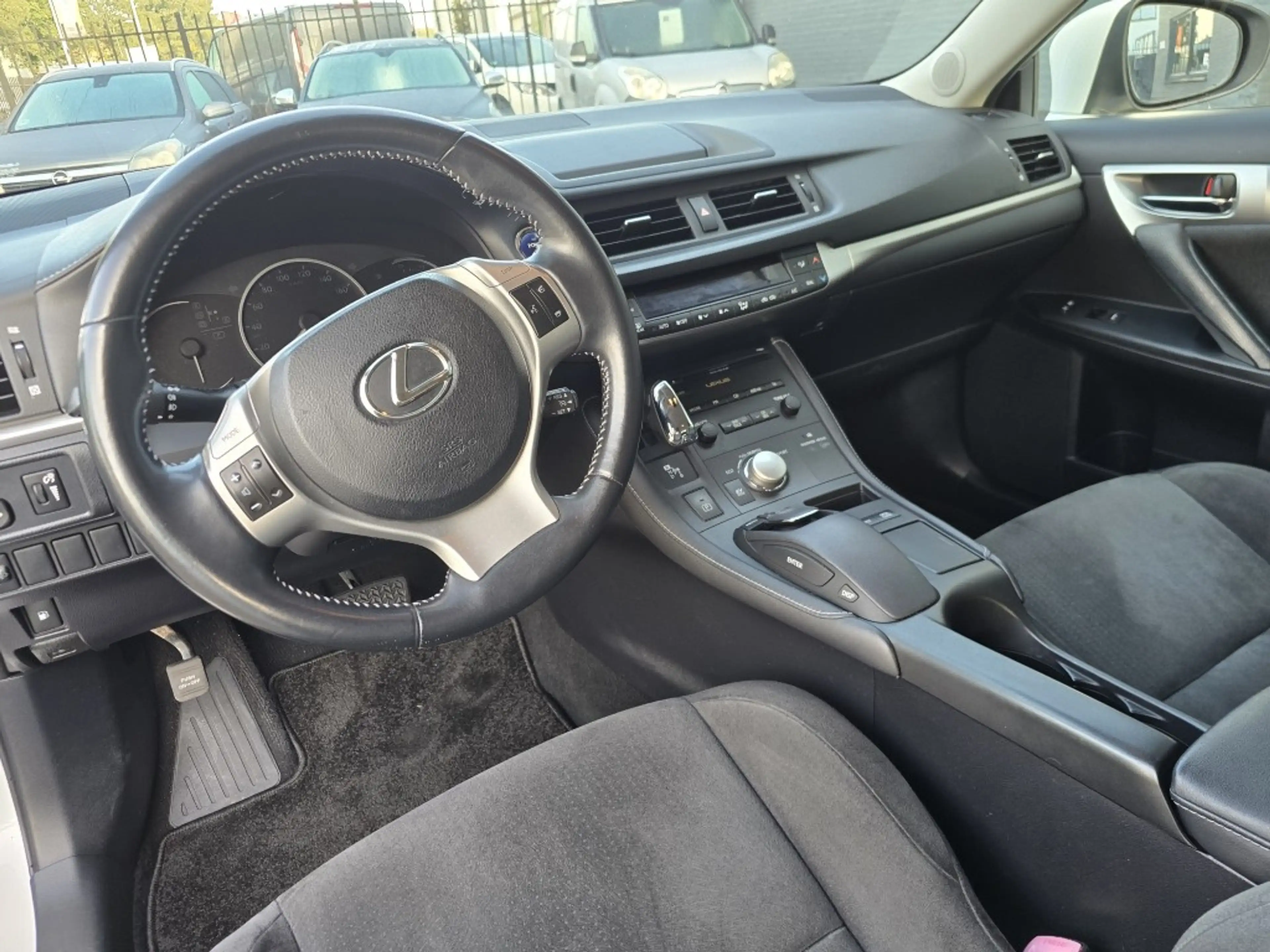 Lexus CT 200h Hybrid ZEER MOOI EN PERFECT ONDERHOUDEN — photo 12