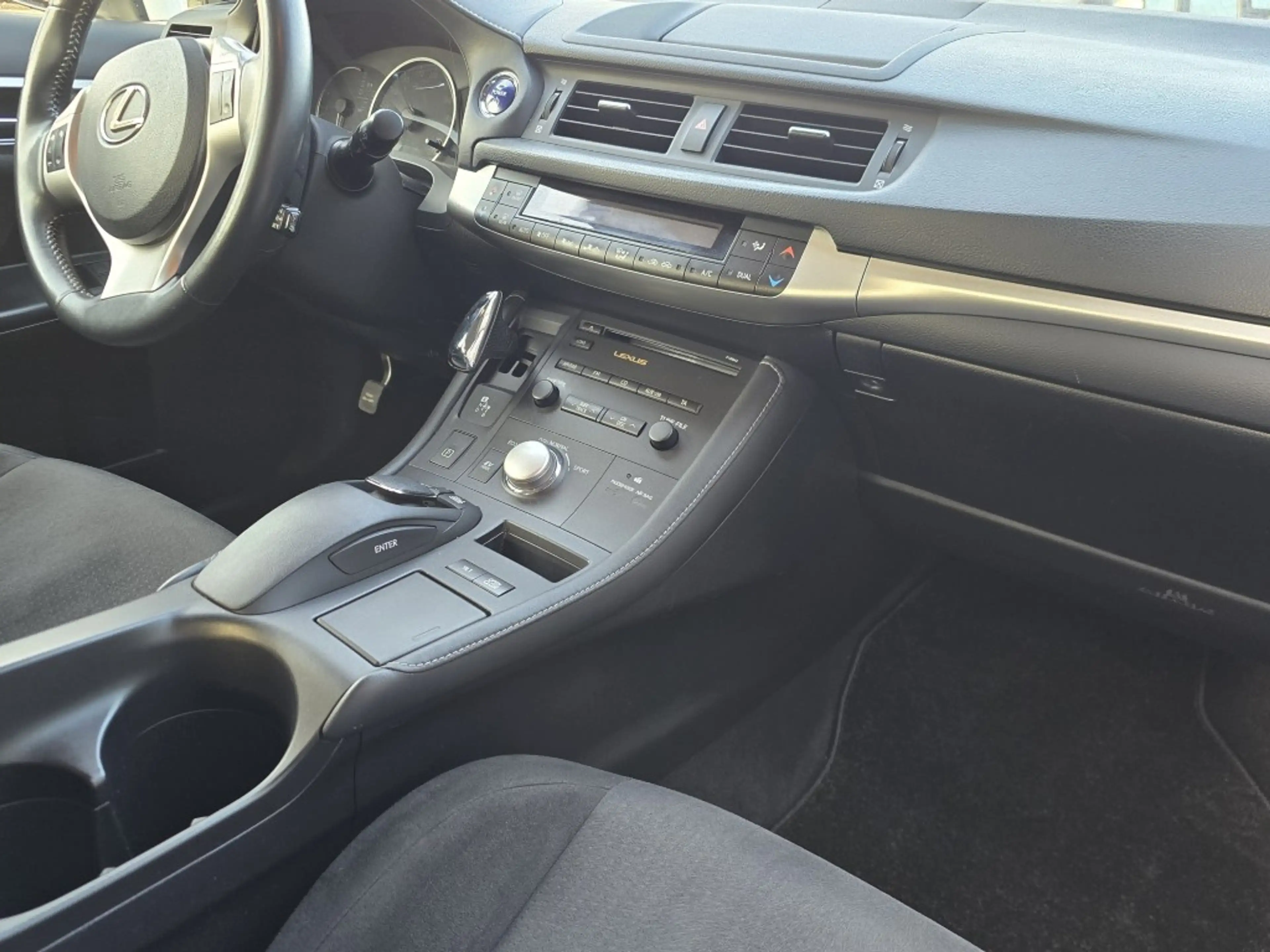 Lexus CT 200h Hybrid ZEER MOOI EN PERFECT ONDERHOUDEN — photo 14