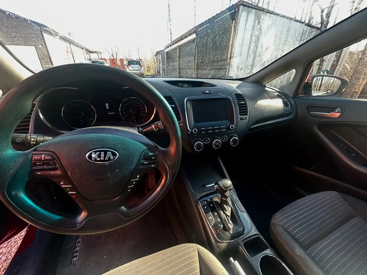 Kia Forte снимка Kia Forte