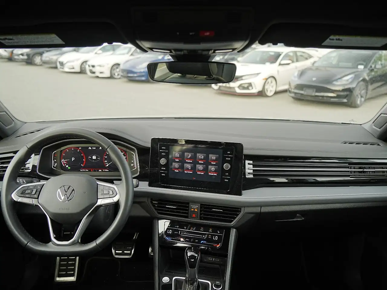 Volkswagen Jetta снимка Volkswagen Jetta