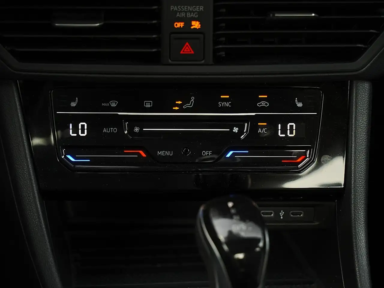 Volkswagen Jetta снимка Volkswagen Jetta
