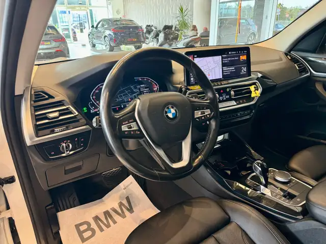 BMW X3 view 9