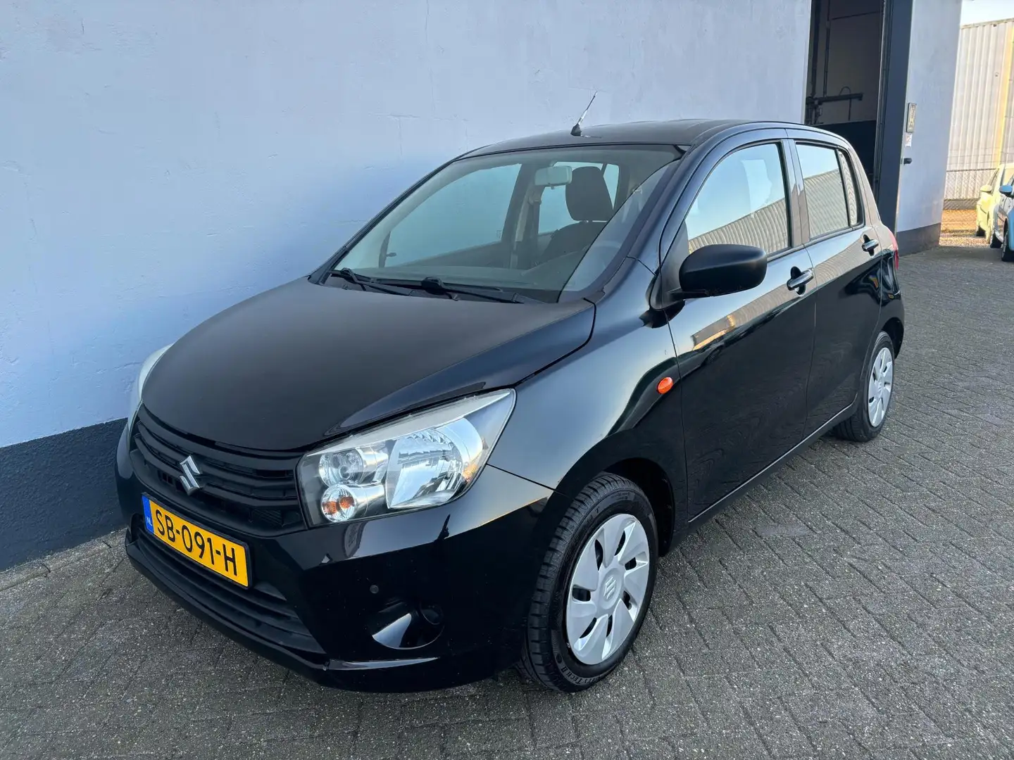 Suzuki Celerio 1.0 Comfort Zwart - 1