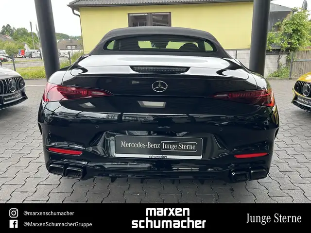 Mercedes-Benz SL 63 Amg view 2