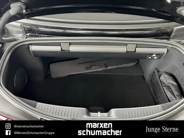 Mercedes-Benz SL 63 Amg view 8
