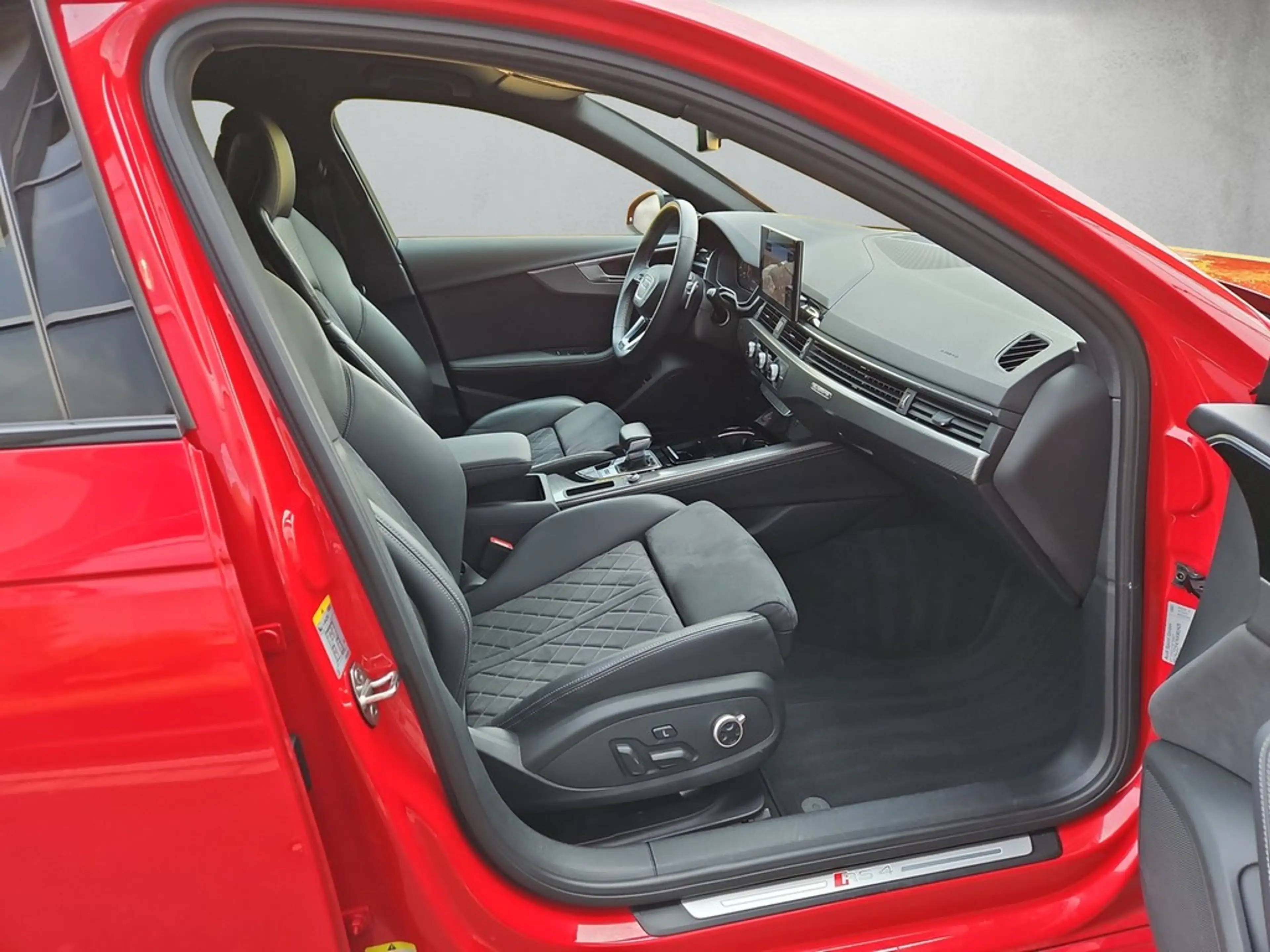 Audi RS4 RS 4 Avant 2.9 TFSI quattro tiptronic *Kamera* — photo 13