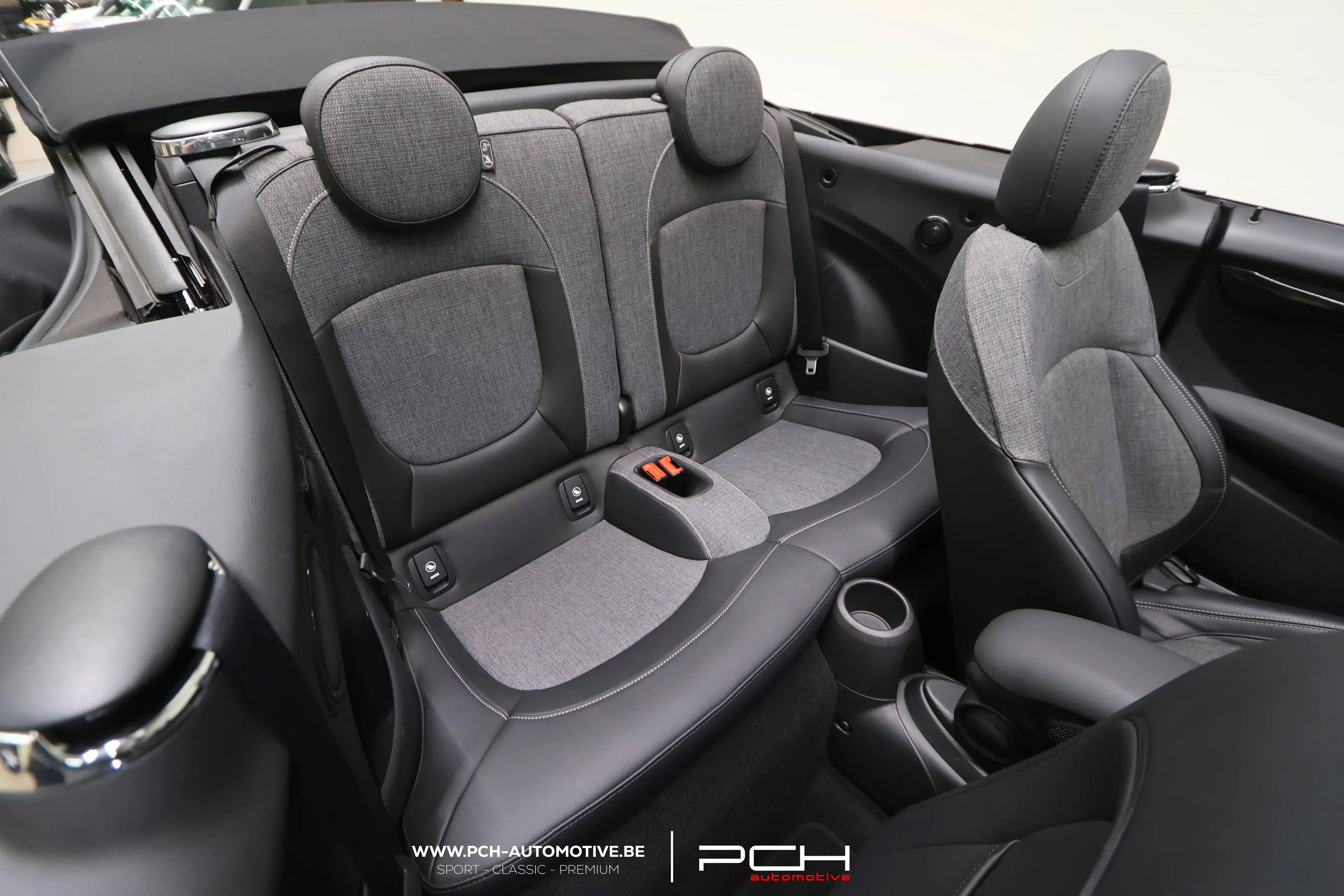 MINI Cooper Cabrio 1.5 LED / CUIR-TISSU / SIEGES CHAUFFANTS / KEY-LESS / HARMAN/KARDON / APPLE CARPLAY — photo 11