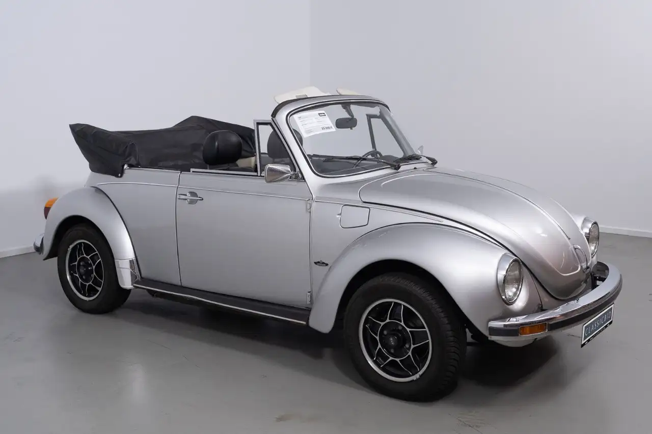 Volkswagen Käfer 1303 LS Cabriolet, foto 2