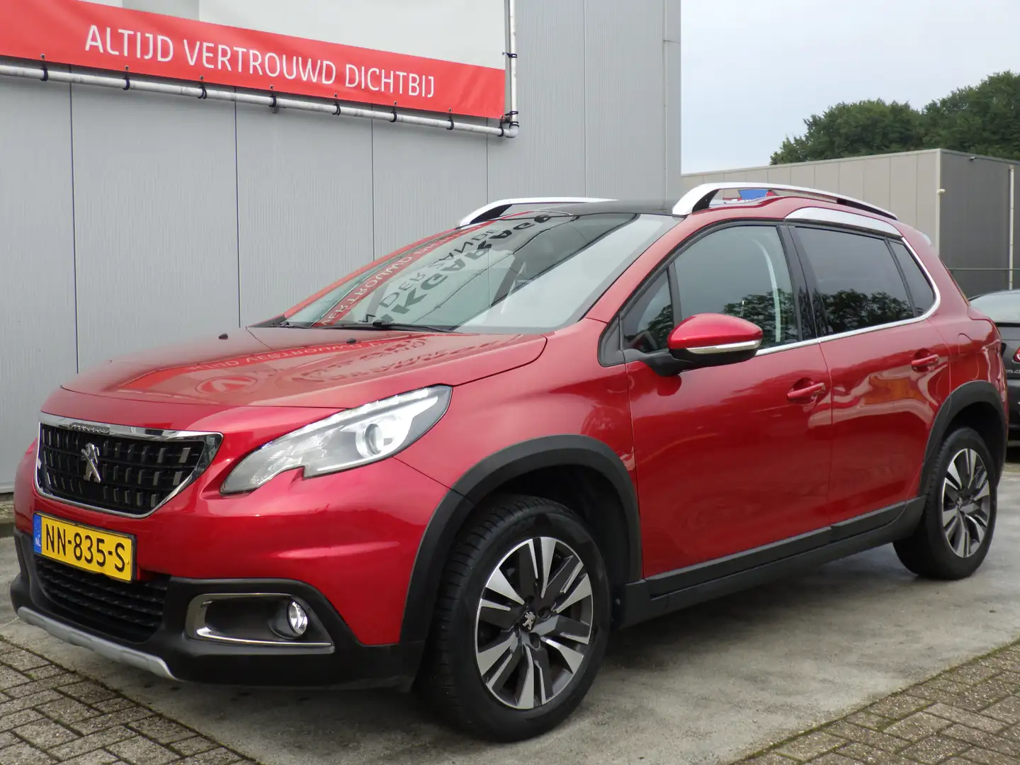 Peugeot 2008 1.2 AUTOMAAT Allure, Panodak, Cruise, Trekhk, NL/N Rood - 2