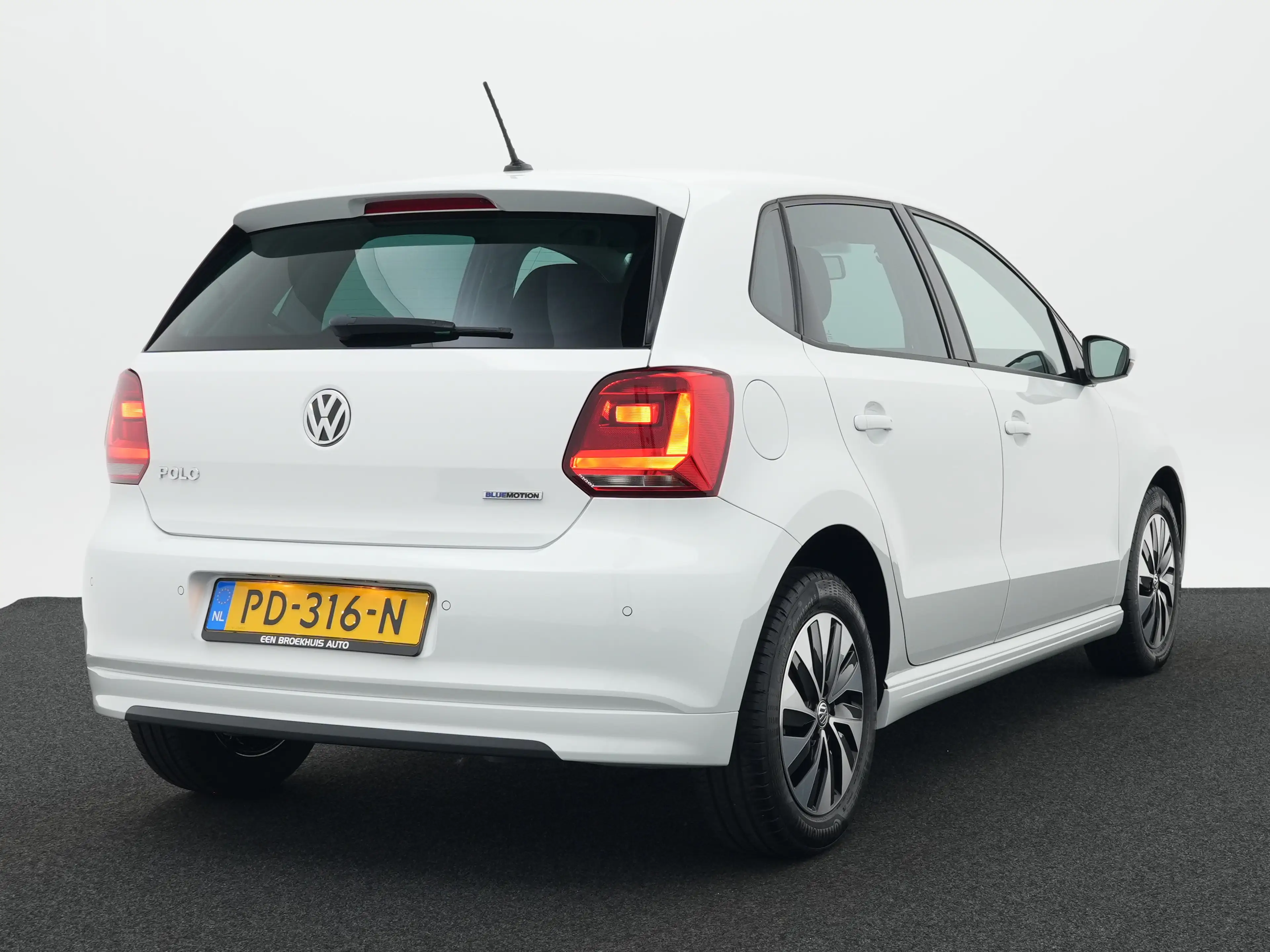 Volkswagen Polo 1.0 BlueMotion Edition | Slechts 28.000km! | 1e ei — photo 2