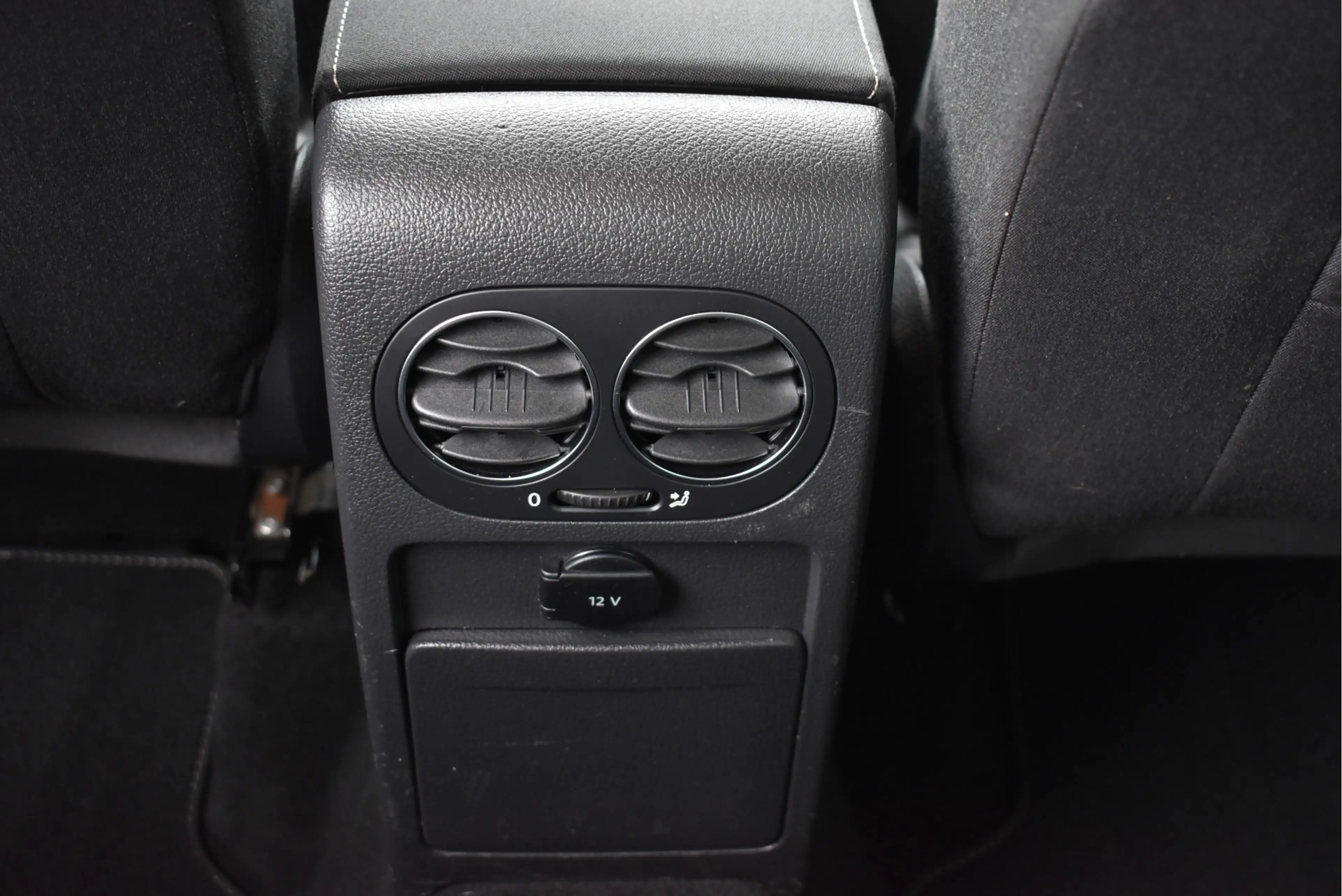 Volkswagen Golf Plus 1.2 TSI Comfortline Stoelverwarming, PDC, Trekhaak — photo 23