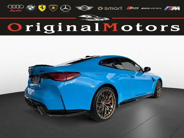 BMW M4 view 2