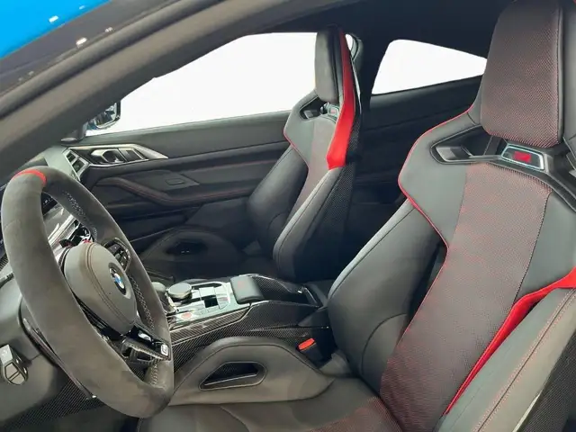 BMW M4 view 9