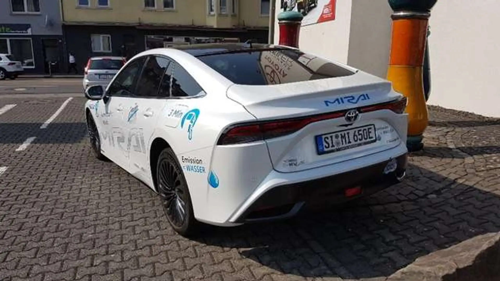 Toyota Mirai Advanced Wasserstoffantrieb Weiß - 2