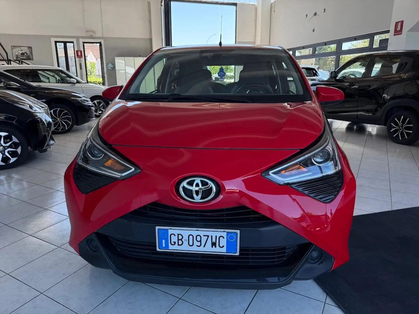 Toyota Aygo Aygo II 2018 5p 5p 1.0 x-cool 72cv PREZZO VERO Rosso - 2