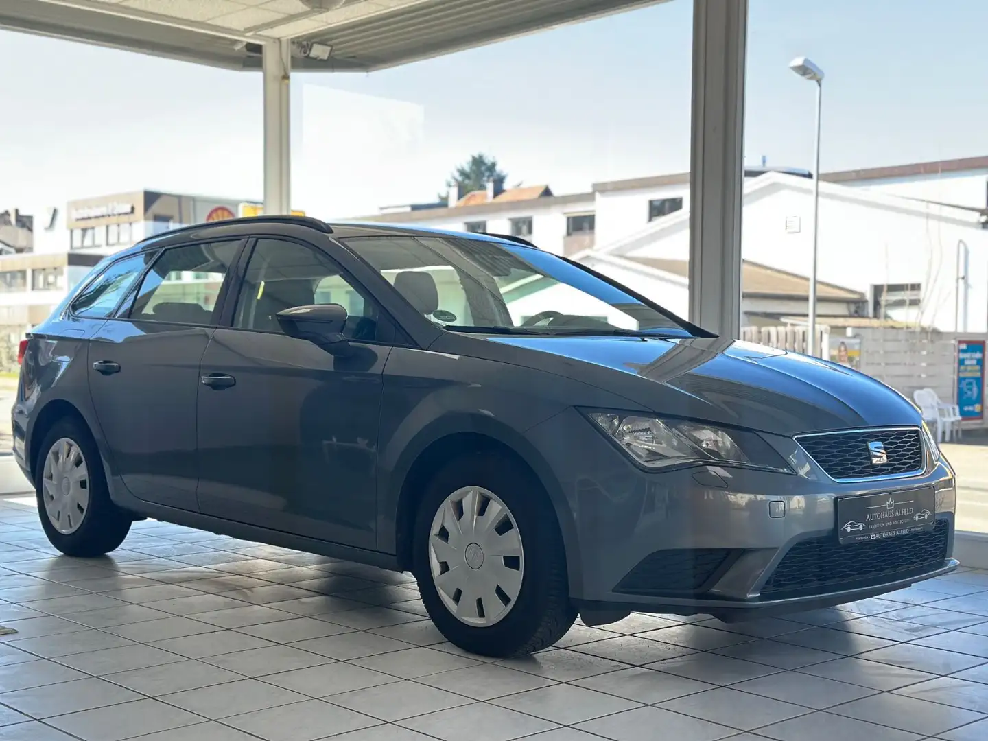 SEAT Leon ST 1.6 TDI *Anhänger*Navigation *Euro6* Blanc - 1