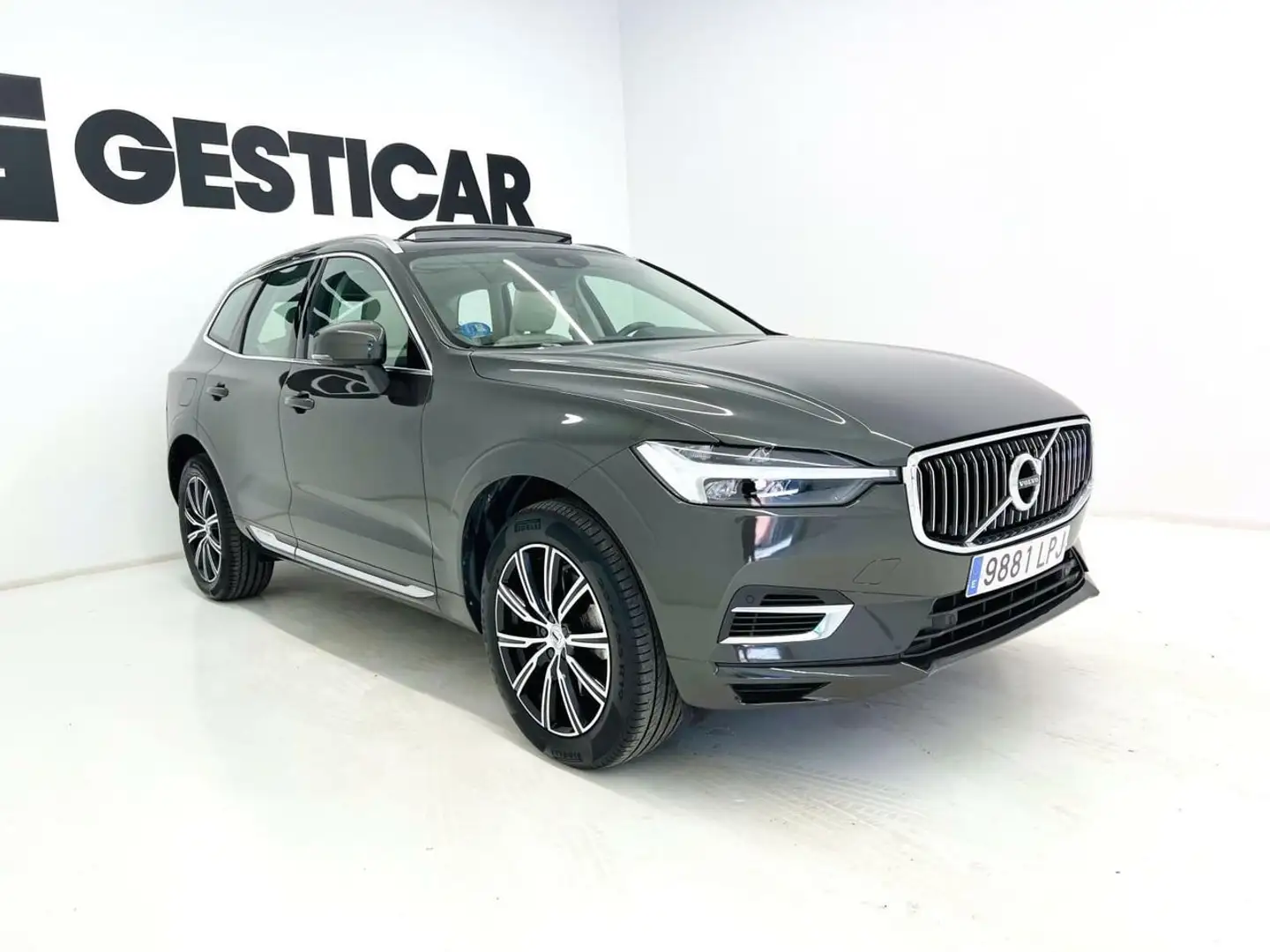 Volvo XC60 2.0 T6 340CV AWD RECHARGE INSCRIPTION Gris - 2