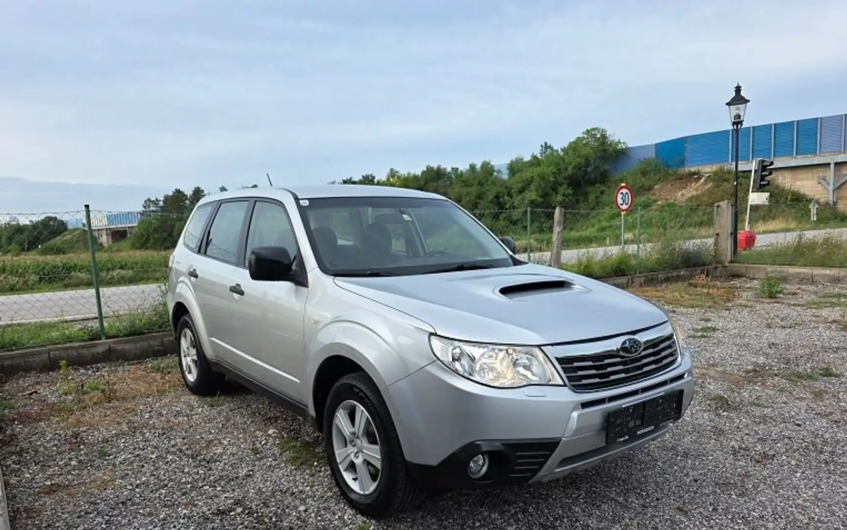 Subaru Forester 2.0Diesel 4x4 Plateado - 2