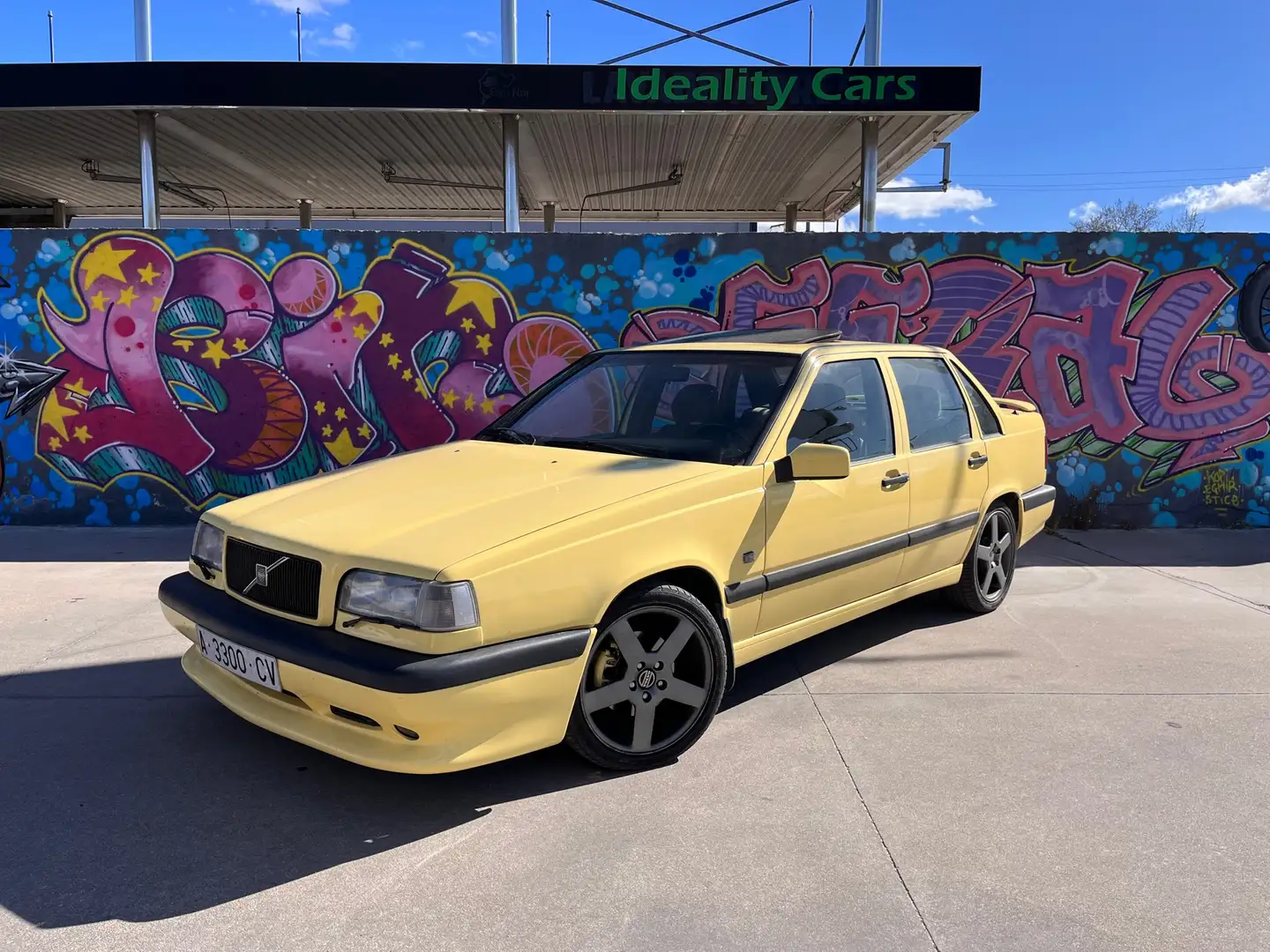 Volvo 850 T5 R Jaune - 1