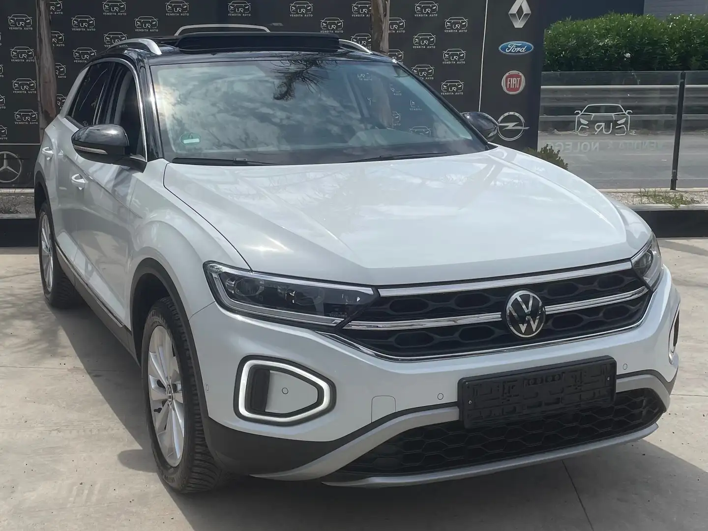 Volkswagen T-Roc 2.0 tdi Style 150cv dsg Wit - 1