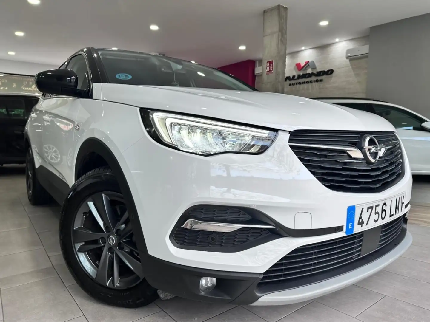 Opel Grandland X 1.2T S&S Design & Tech 130 Blanco - 1