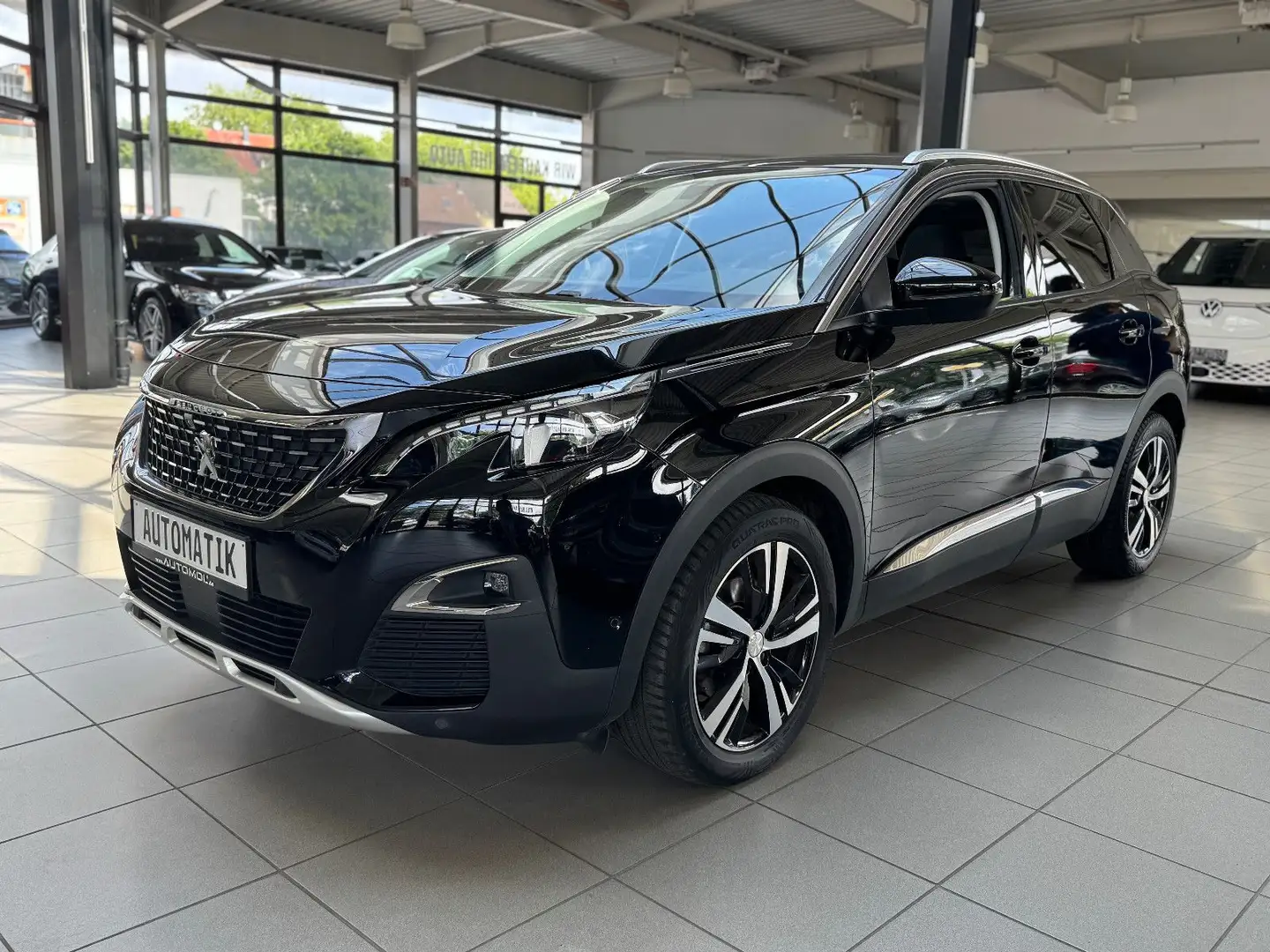 Peugeot 3008 Allure 1.5HDI *Automatik*PANO*RFK* Zwart - 1
