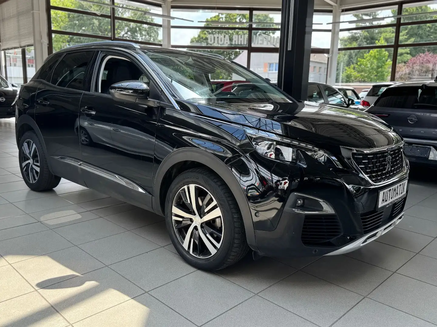 Peugeot 3008 Allure 1.5HDI *Automatik*PANO*RFK* Zwart - 2