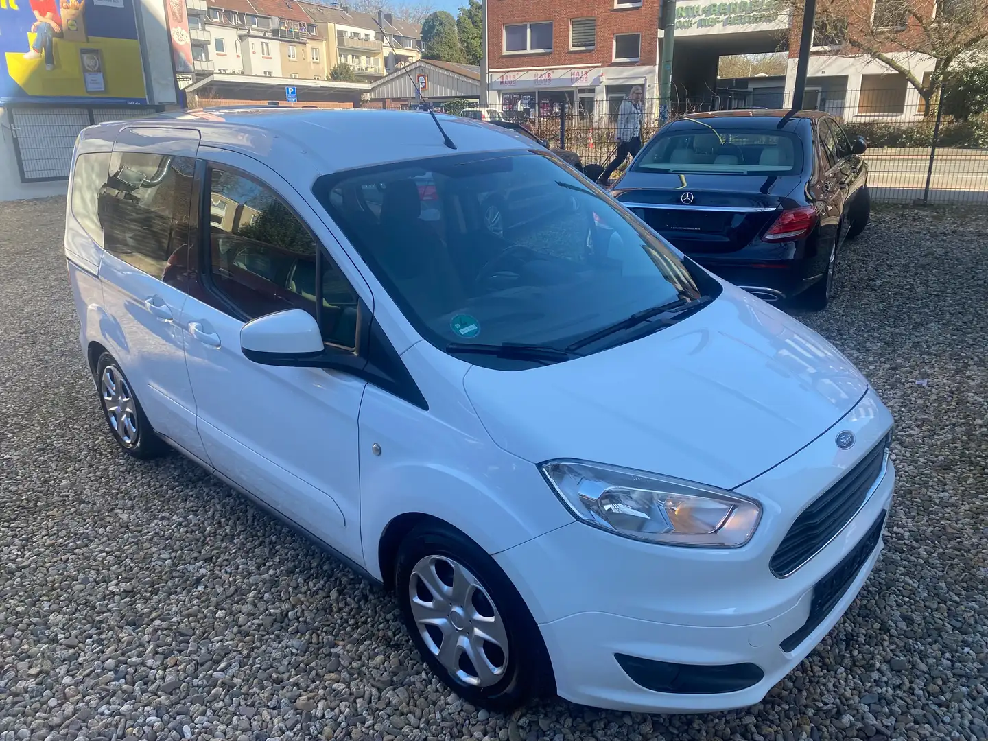 Ford Tourneo Courier Trend Vert - 2