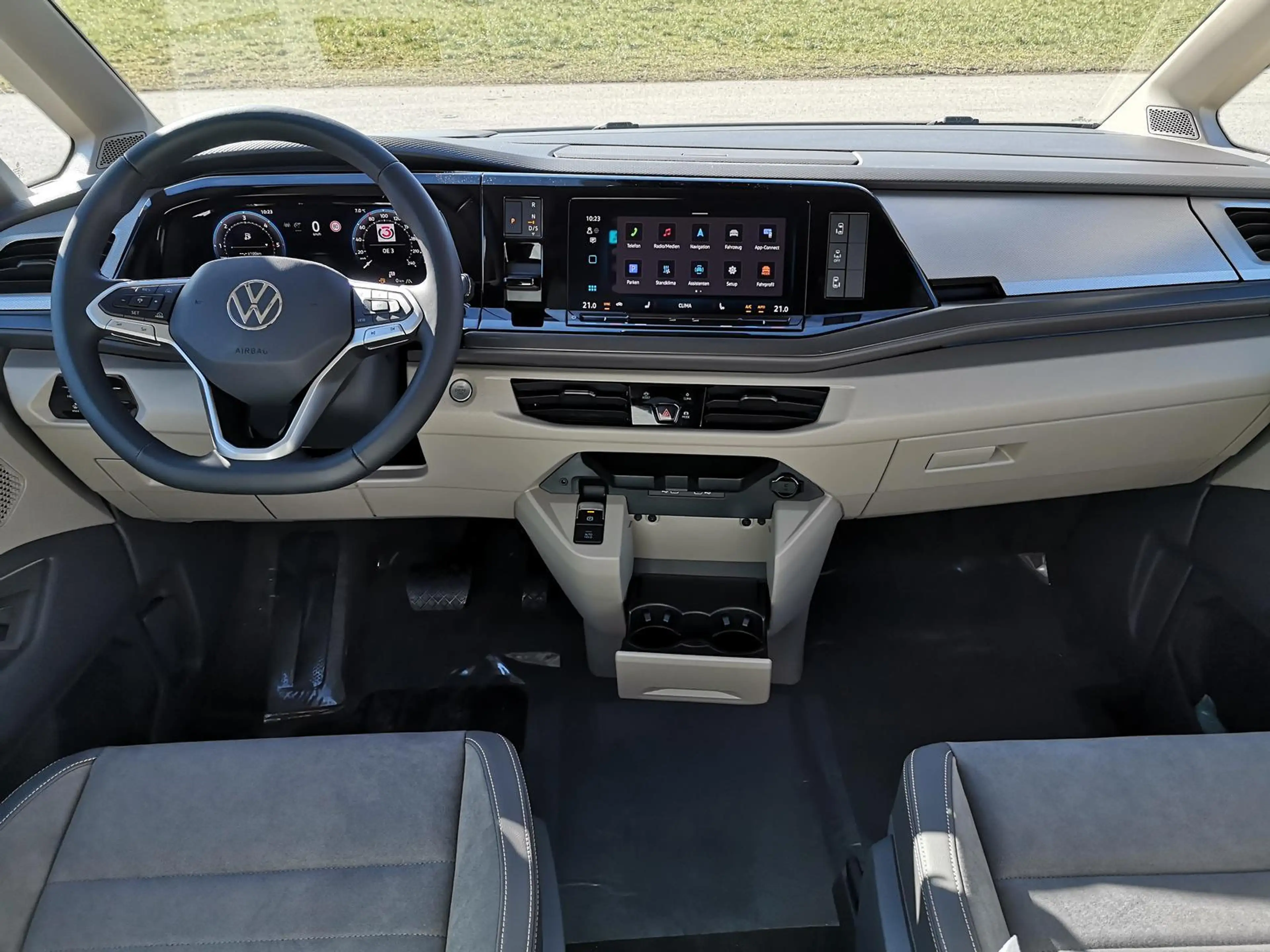 Volkswagen T7 California Beach 2.0TDI DSG Sport Edition 8 Fach GV5 Premi... — photo 9