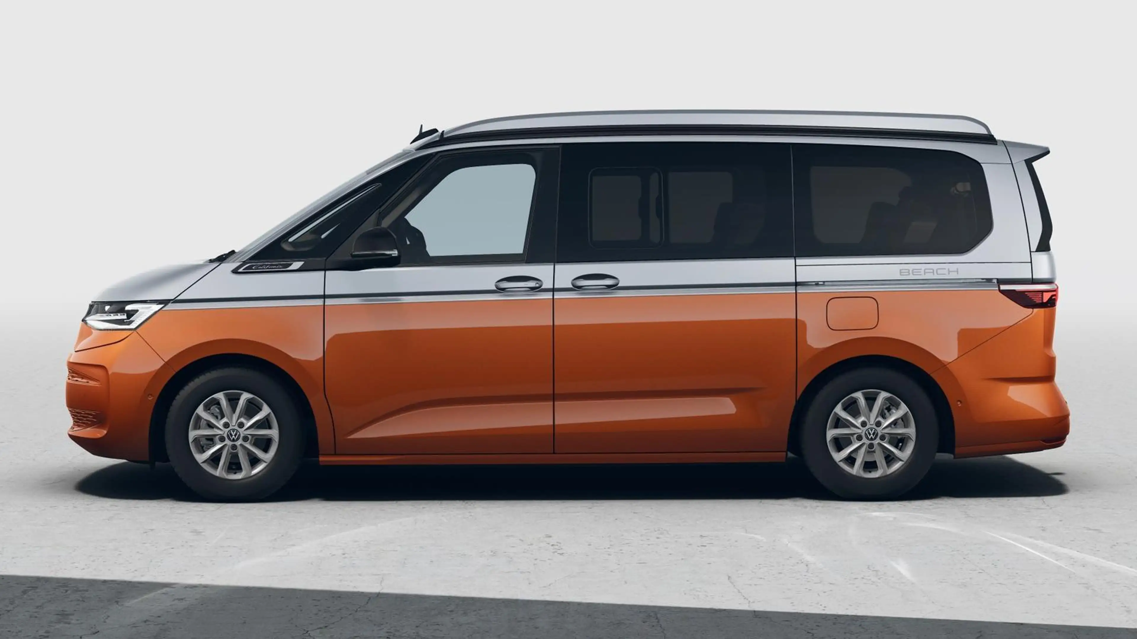 Volkswagen T7 California Beach 2.0TDI DSG Sport Edition 8 Fach GV5 Premi... — photo 4