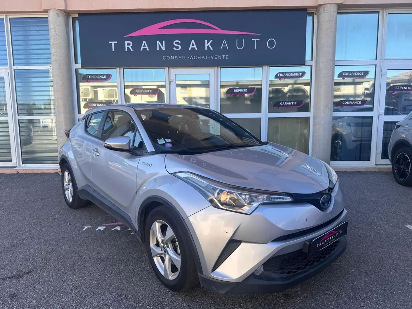 Toyota C-HR HYBRIDE 122h Dynamic Gris - 1