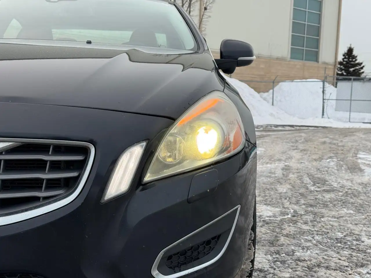 Volvo S60 снимка Volvo S60
